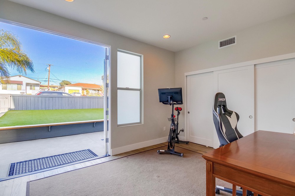 Virtual tour photo 91 of 141 for 3952 Haines St