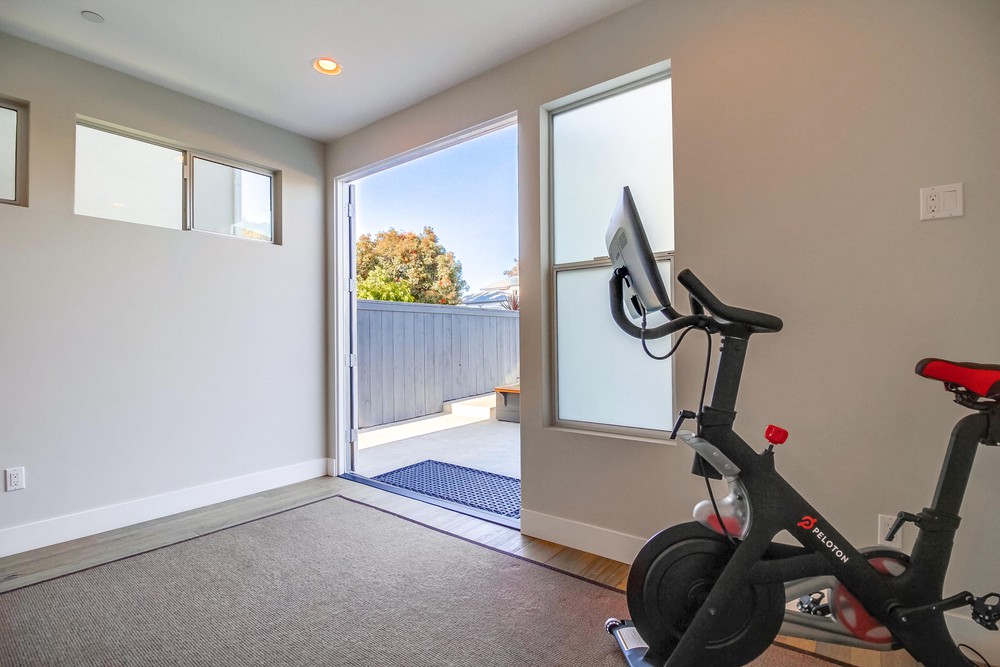 Virtual tour photo 92 of 141 for 3952 Haines St