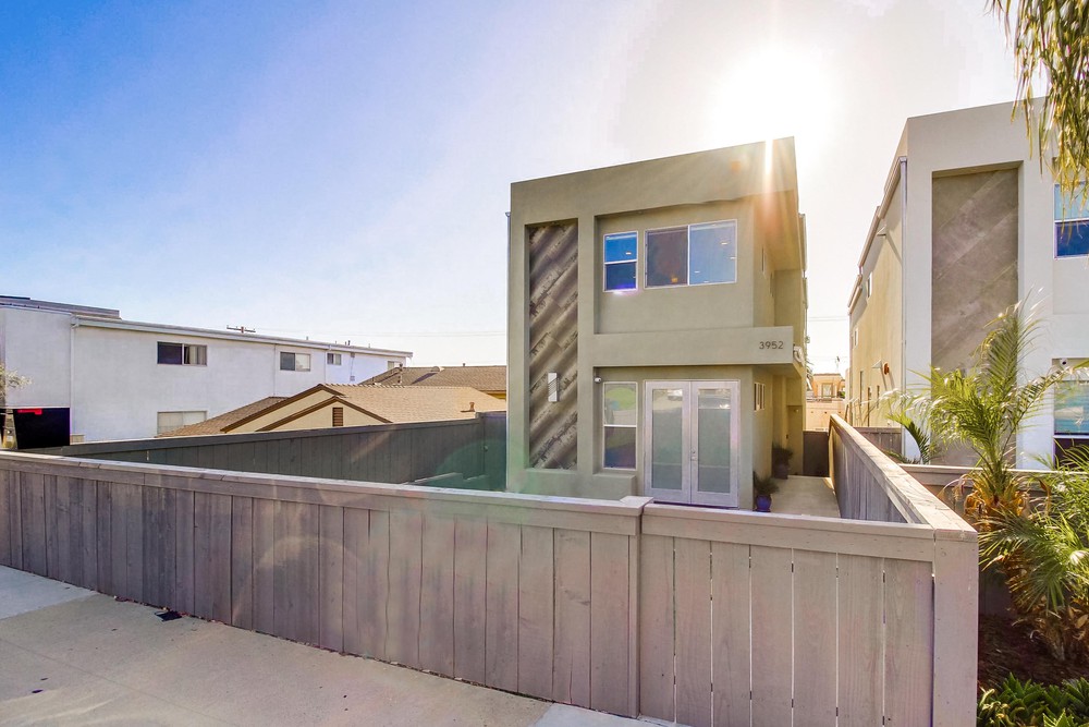 Virtual tour photo 130 of 141 for 3952 Haines St