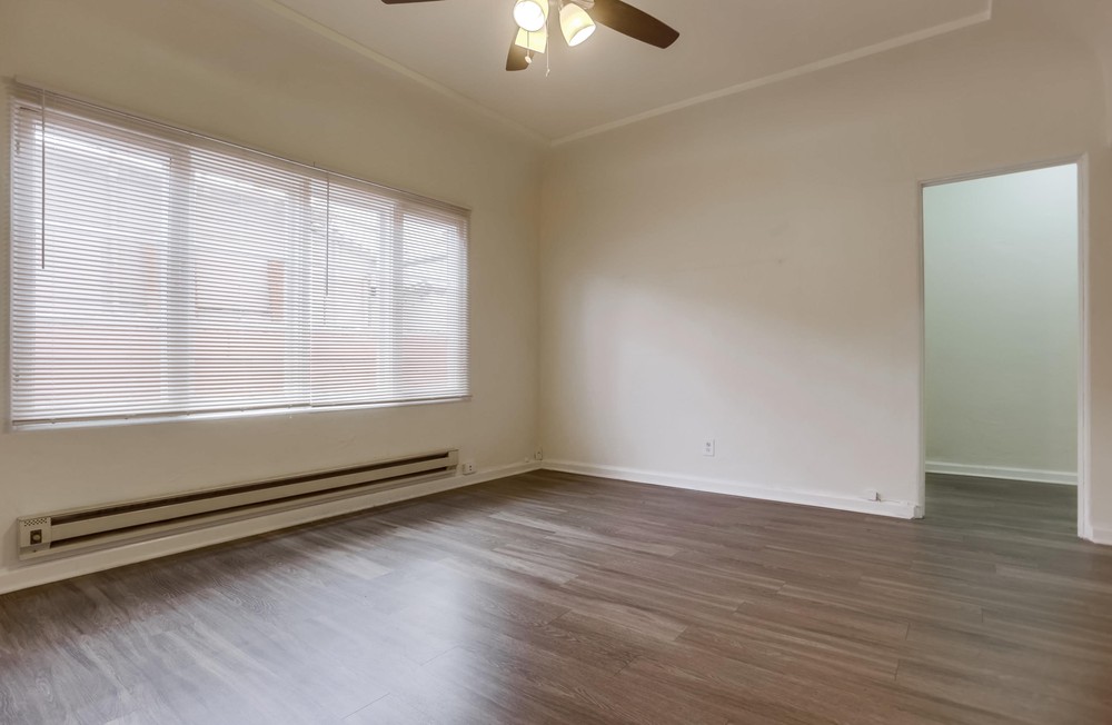Virtual tour photo 8 of 22 for 3953 Centre St #14