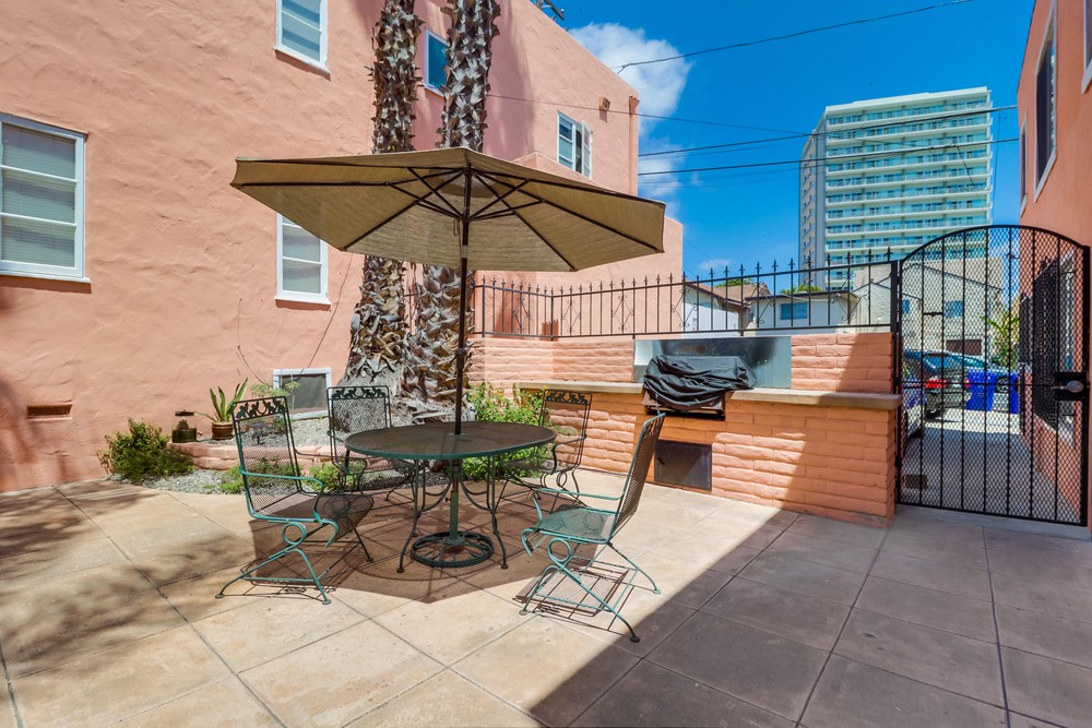 Virtual tour photo 11 of 23 for 3953 Centre St #22