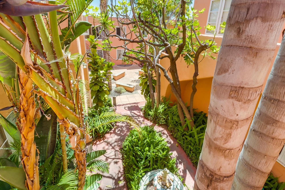 Virtual tour photo 12 of 23 for 3953 Centre St #22