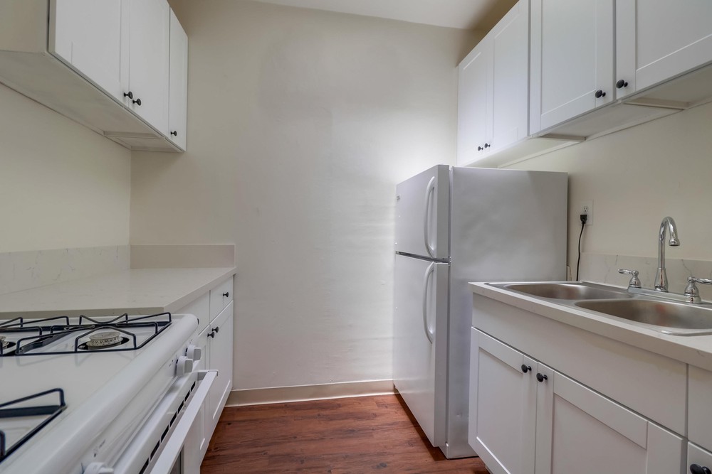 Virtual tour photo 21 of 23 for 3953 Centre St #22