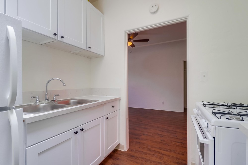 Virtual tour photo 22 of 23 for 3953 Centre St #22