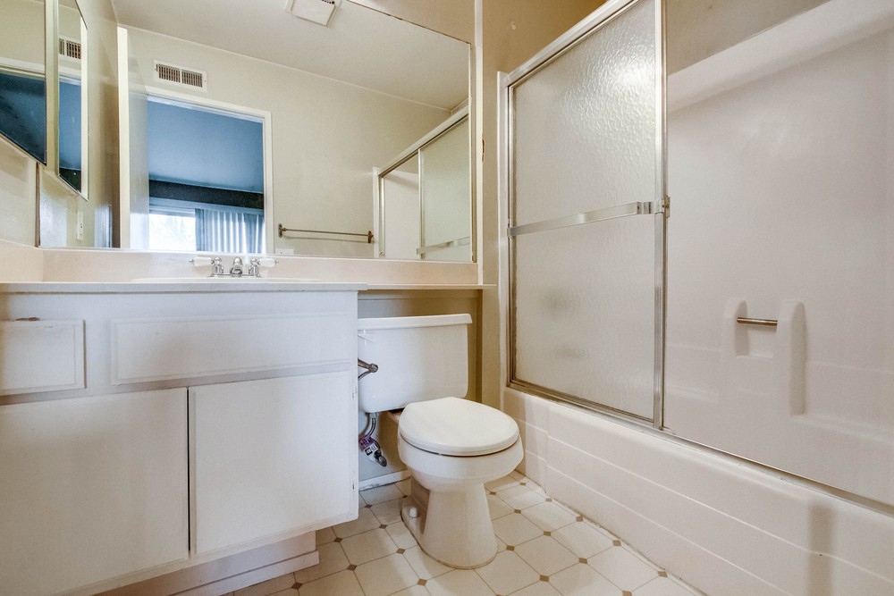 Virtual tour photo 18 of 41 for 3954 60th St