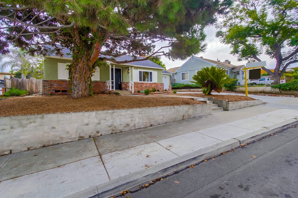 Virtual tour photo 4 of 47 for 3955 Aragon Dr