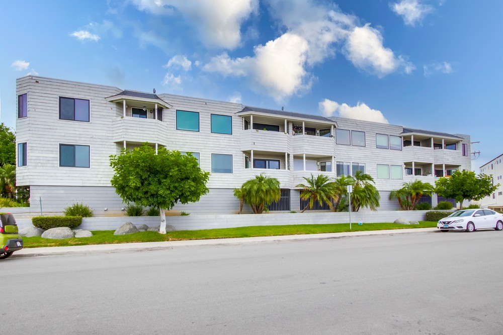 Virtual tour photo 1 of 96 for 3955 Honeycutt St UNIT 201