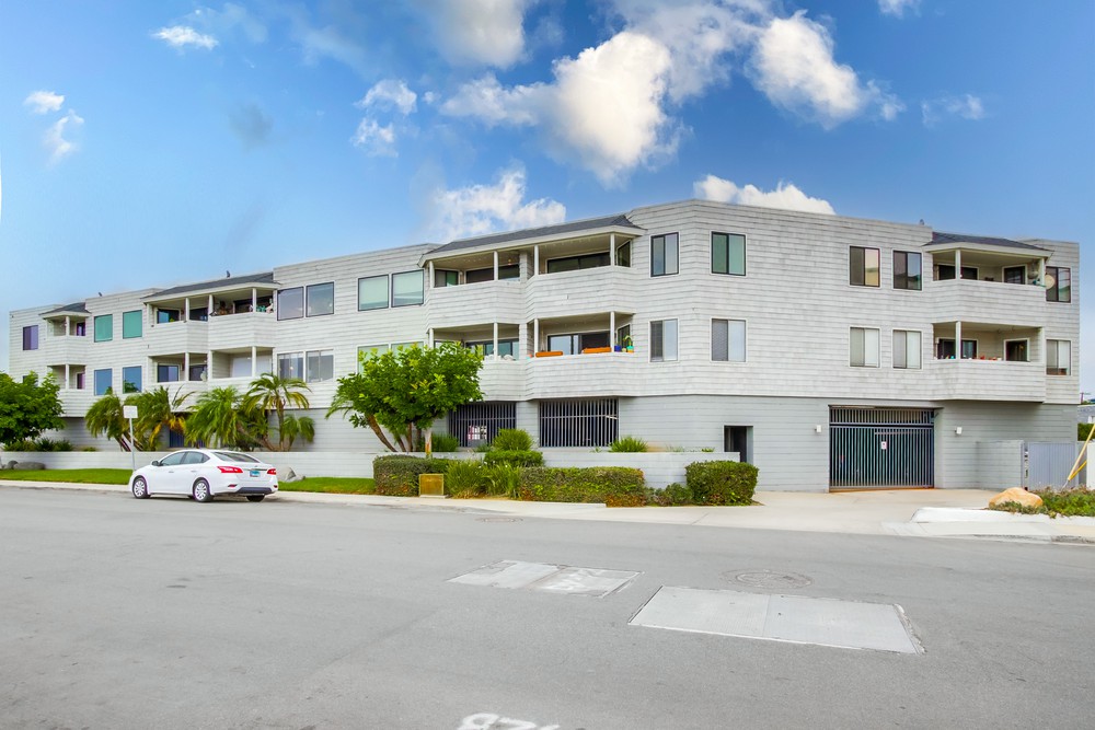 Virtual tour photo 3 of 96 for 3955 Honeycutt St UNIT 201