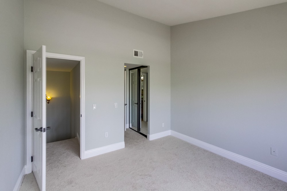 Virtual tour photo 30 of 39 for 3955 Nobel Dr