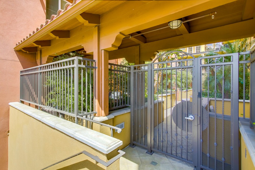 Virtual tour photo 9 of 45 for 3957 30th St #222