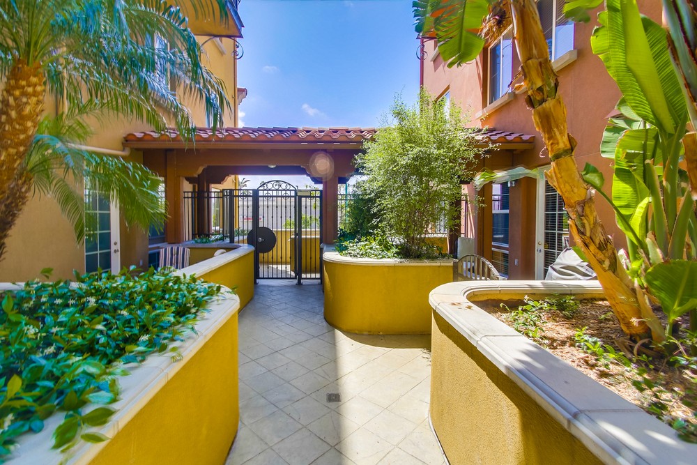 Virtual tour photo 11 of 45 for 3957 30th St #222
