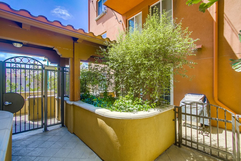 Virtual tour photo 13 of 45 for 3957 30th St #222