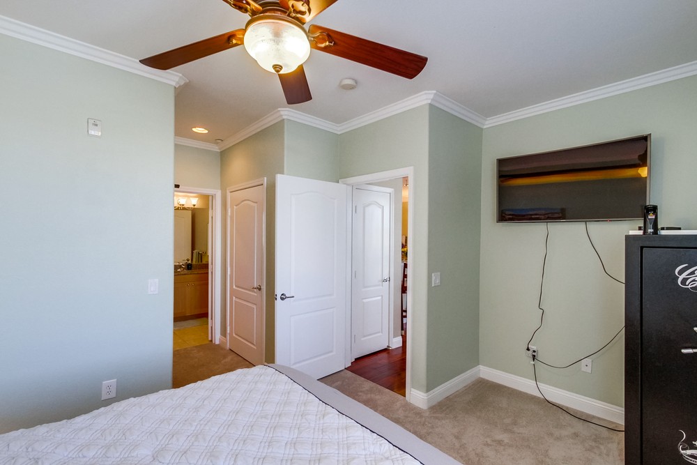 Virtual tour photo 22 of 34 for 3957 30th St #317