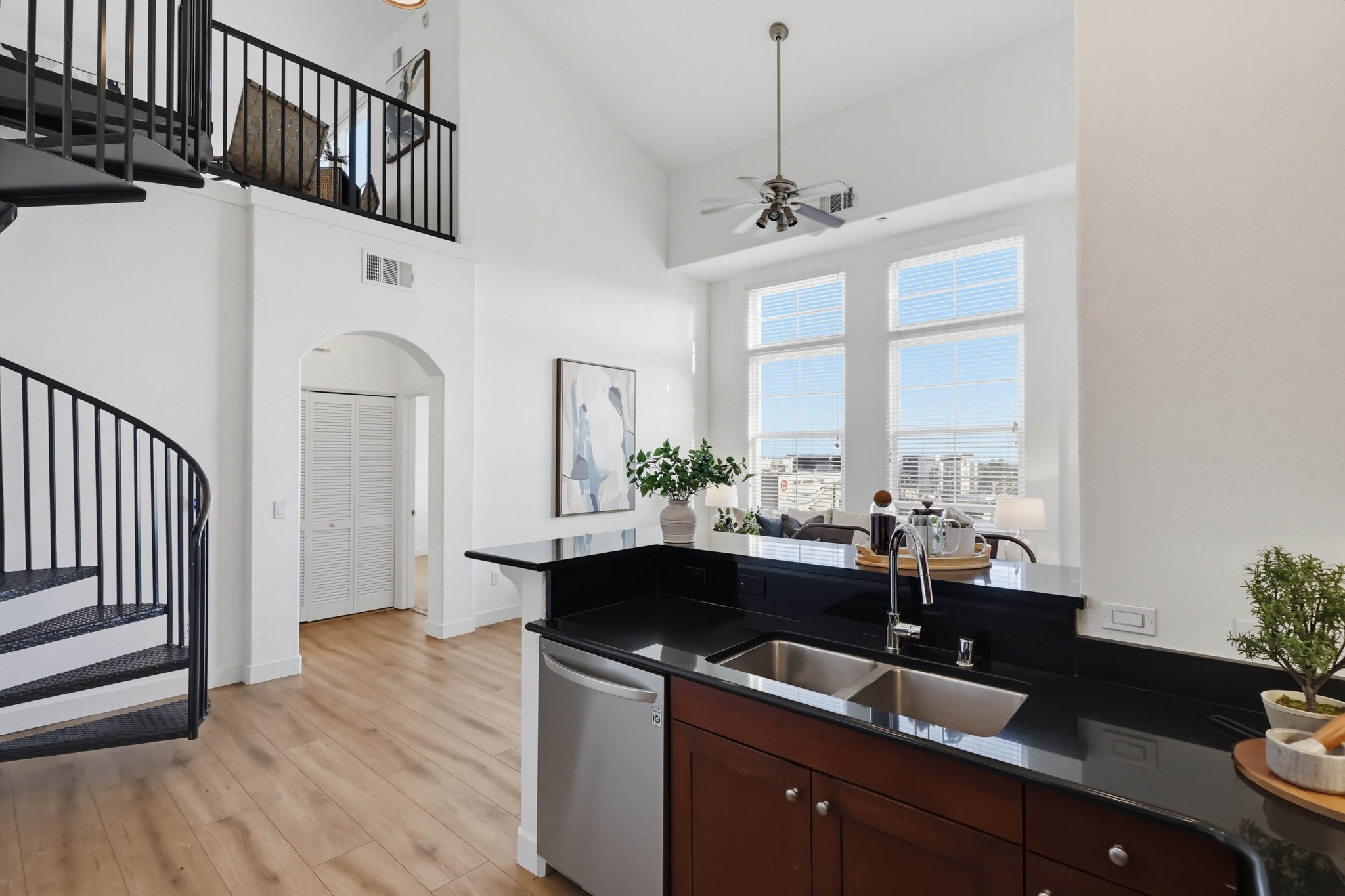 Virtual tour photo 14 of 77 for 3957 30th St