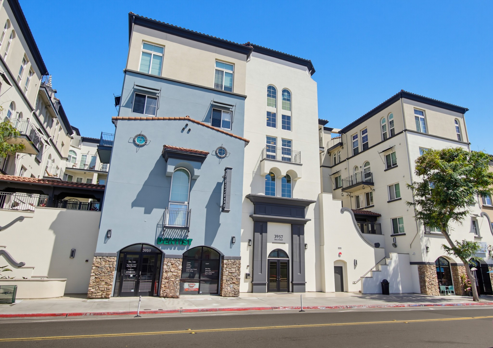 Virtual tour photo 1 of 25 for 3957 30th St Unit 415