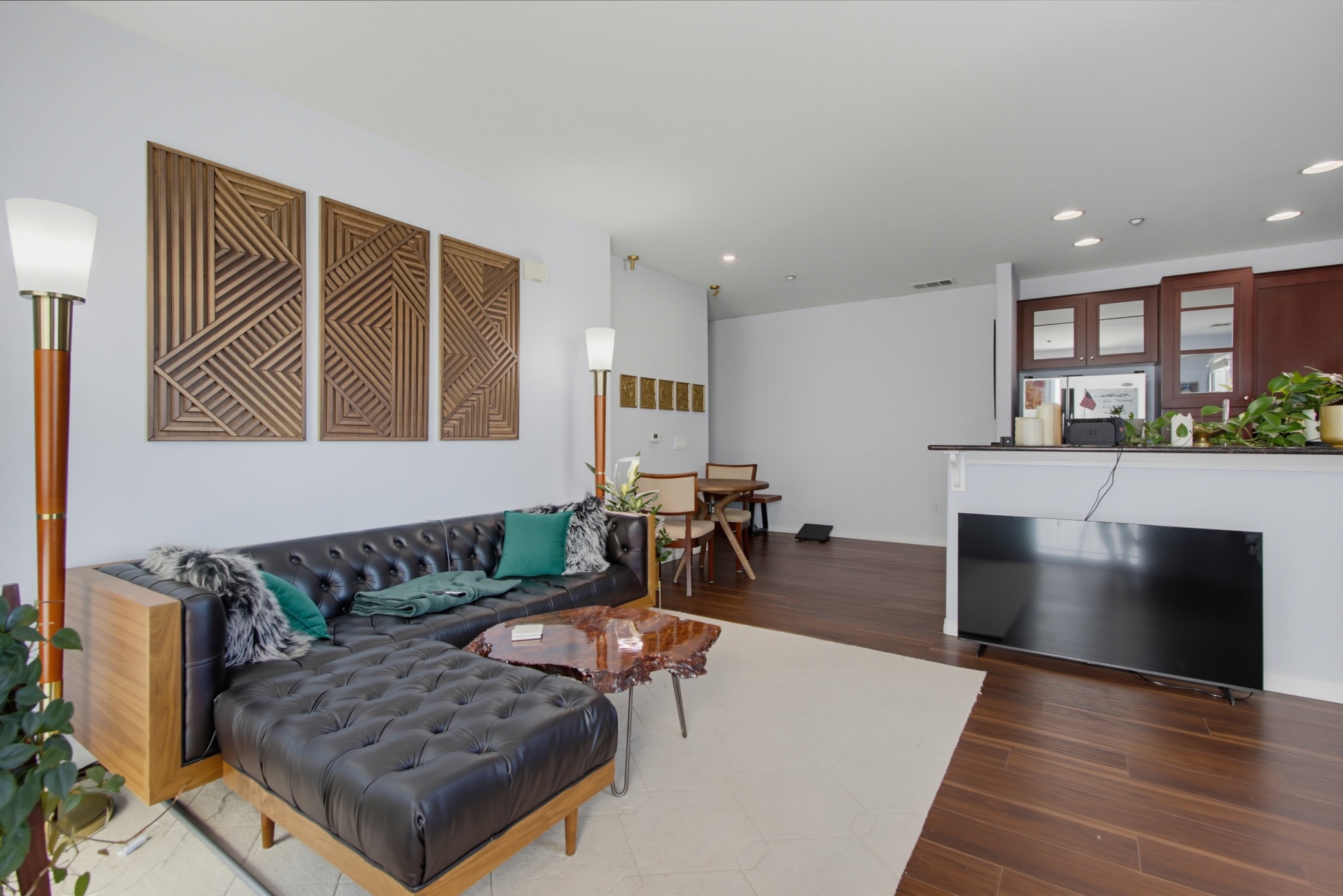 Virtual tour photo 6 of 25 for 3957 30th St Unit 415