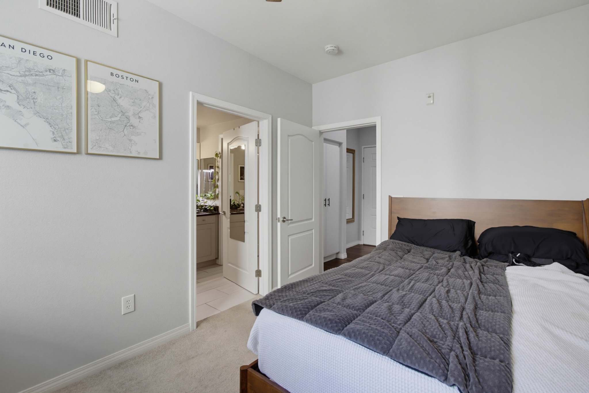 Virtual tour photo 15 of 25 for 3957 30th St Unit 415