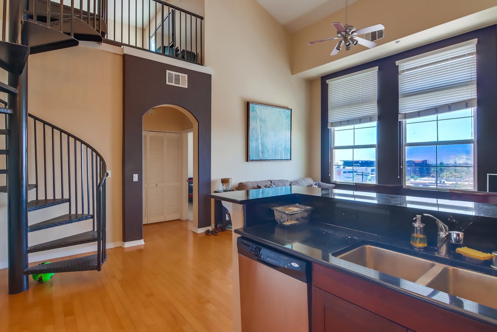 Virtual tour photo 18 of 35 for 3957 30th St UNIT 503