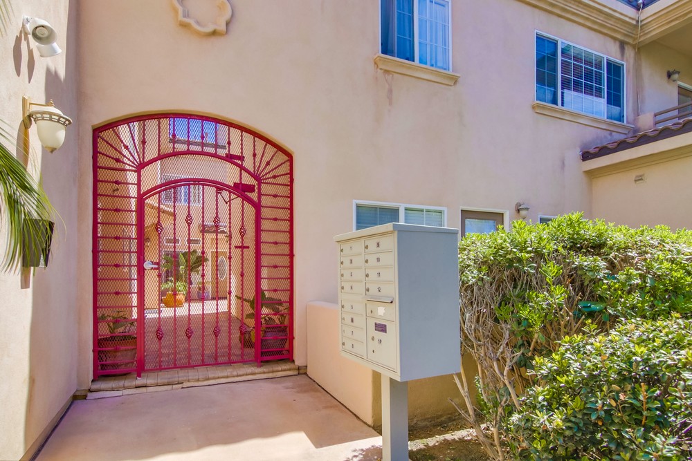 Virtual tour photo 5 of 51 for 3957 Riviera Dr