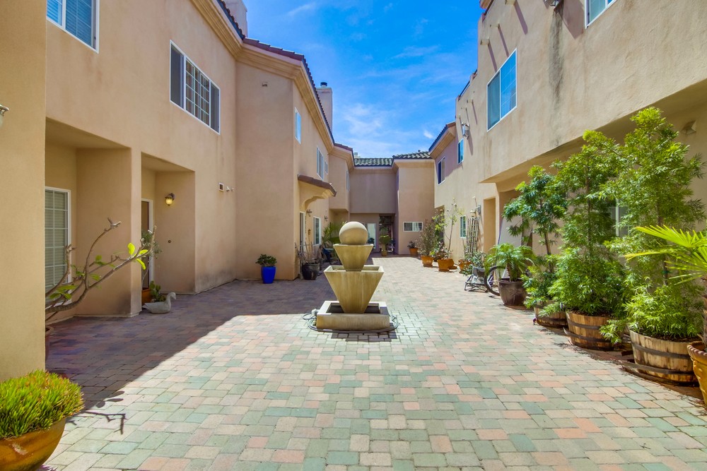 Virtual tour photo 7 of 51 for 3957 Riviera Dr