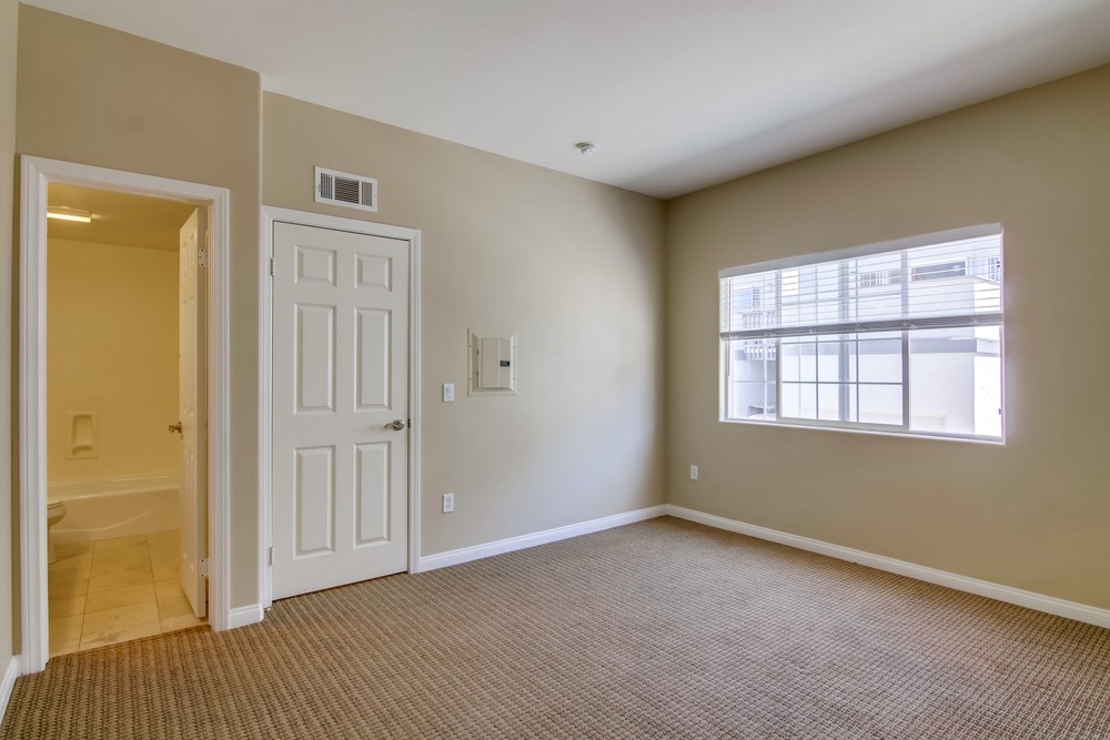 Virtual tour photo 32 of 51 for 3957 Riviera Dr