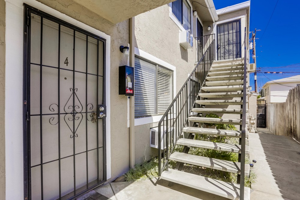 Virtual tour photo 5 of 30 for 3959 Alabama St APT 4