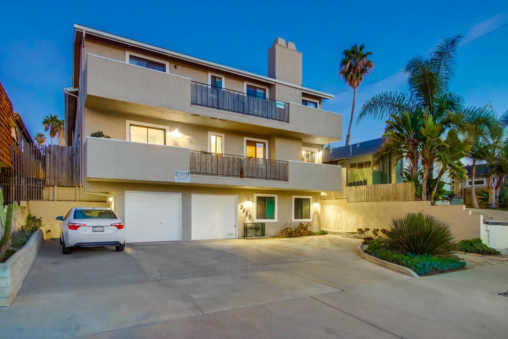 Virtual tour photo 4 of 47 for 3959 Alabama St