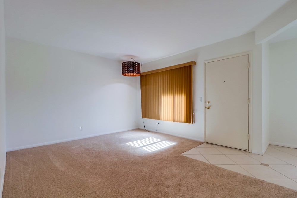 Virtual tour photo 11 of 27 for 3960 Arizona St APT 6