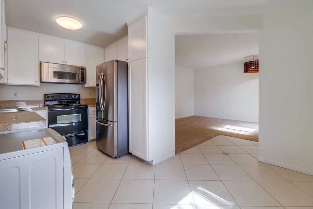 Virtual tour photo 16 of 27 for 3960 Arizona St APT 6