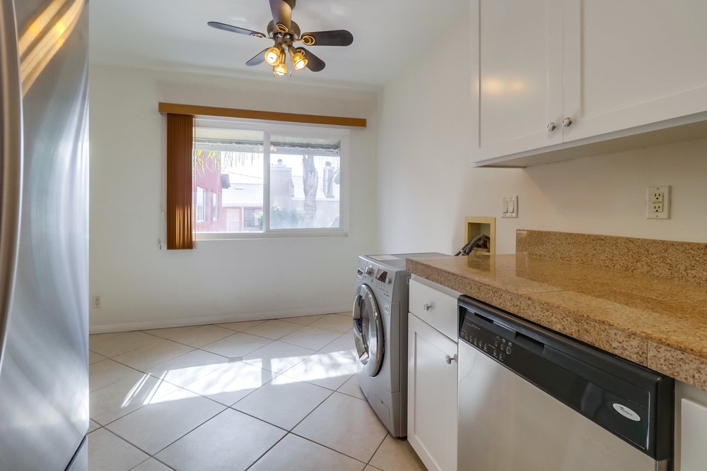 Virtual tour photo 20 of 27 for 3960 Arizona St APT 6