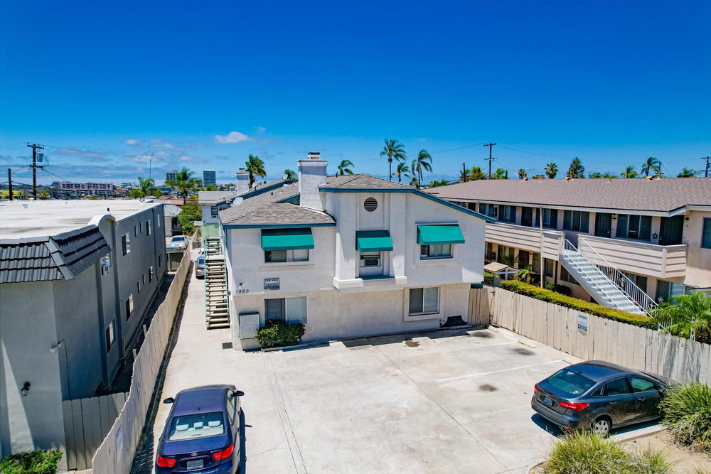 Virtual tour photo 8 of 33 for 3960 Idaho St