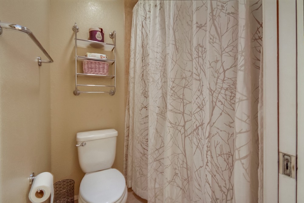 Virtual tour photo 25 of 41 for 3961 Hortensia St