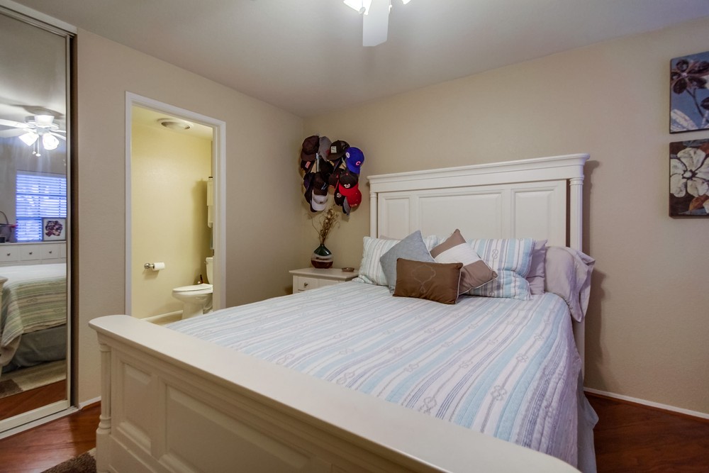 Virtual tour photo 27 of 41 for 3961 Hortensia St