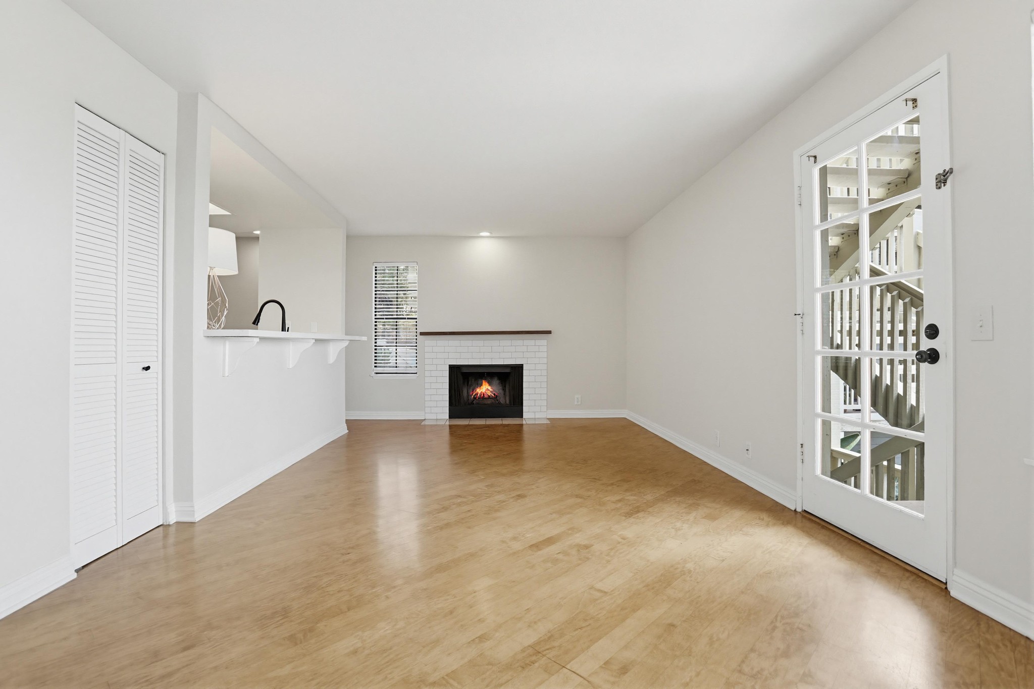 Virtual tour photo 10 of 40 for 3961 Hortensia St
