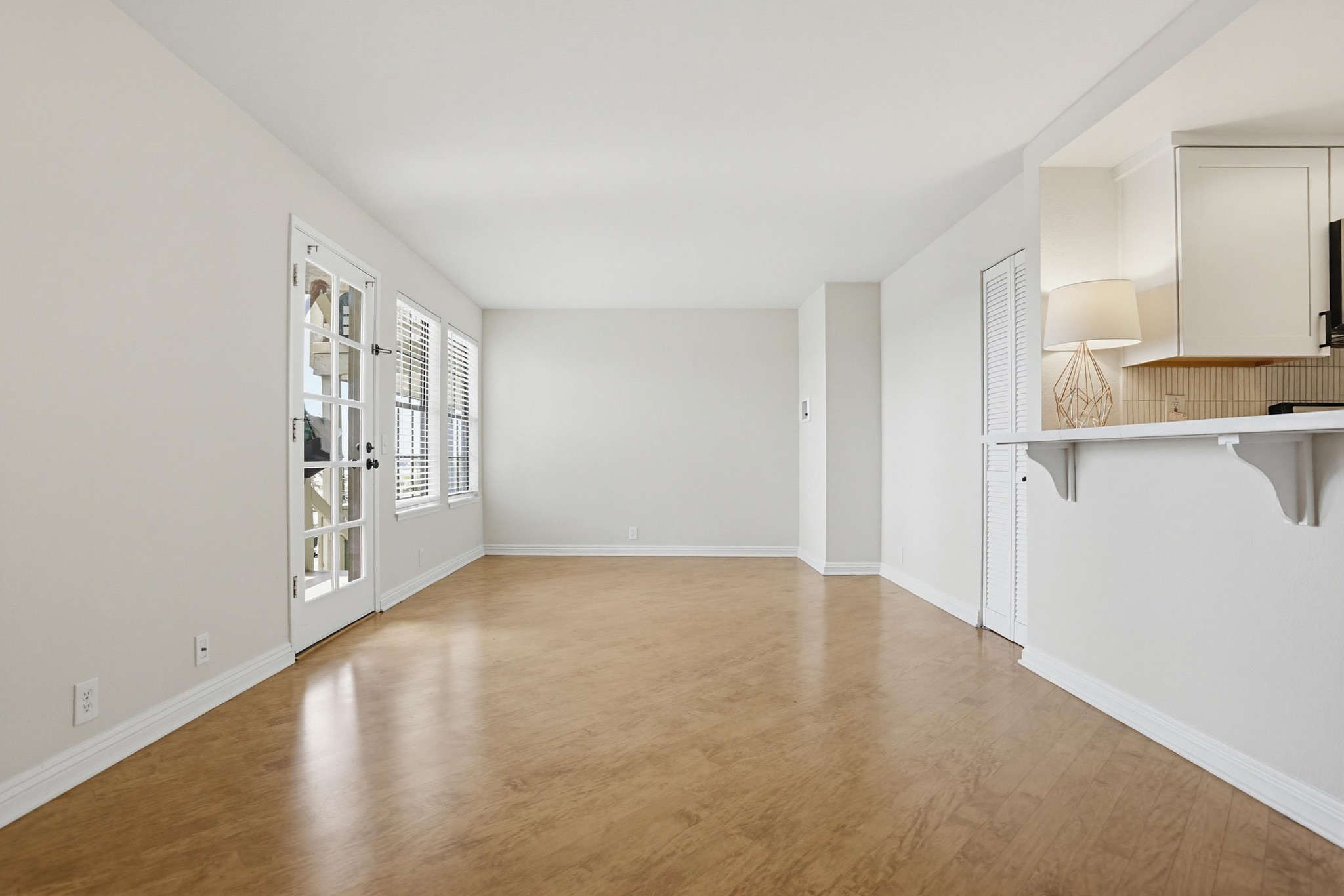 Virtual tour photo 13 of 40 for 3961 Hortensia St
