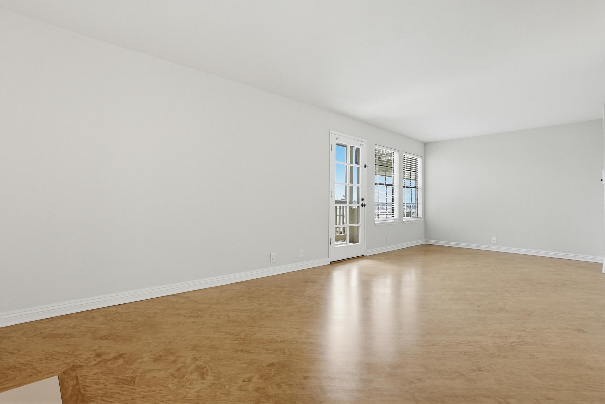 Virtual tour photo 14 of 40 for 3961 Hortensia St