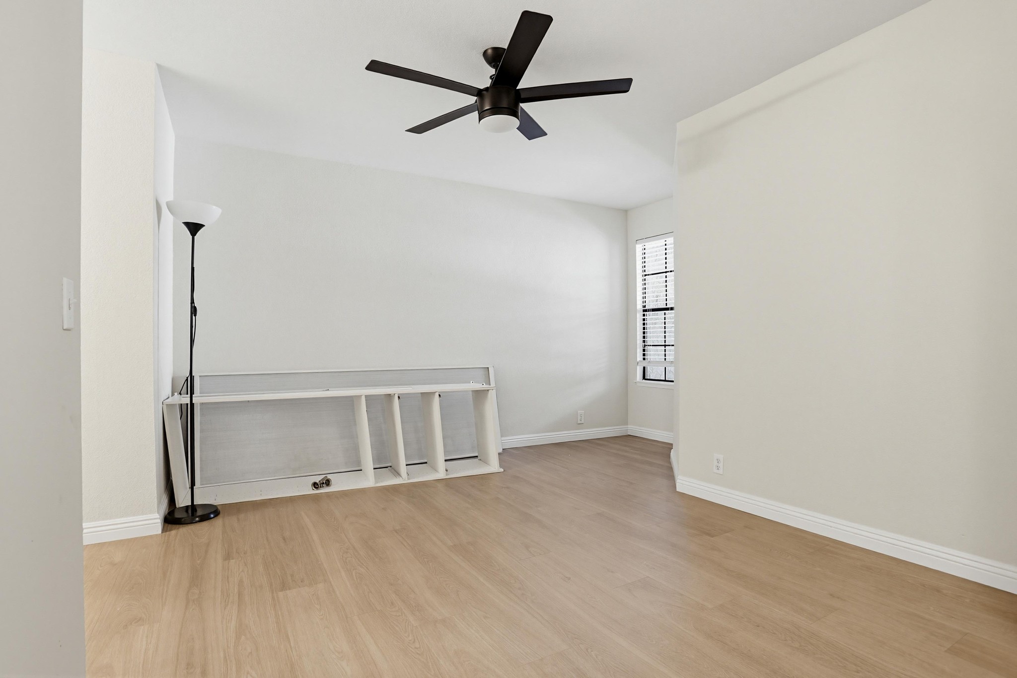 Virtual tour photo 22 of 40 for 3961 Hortensia St