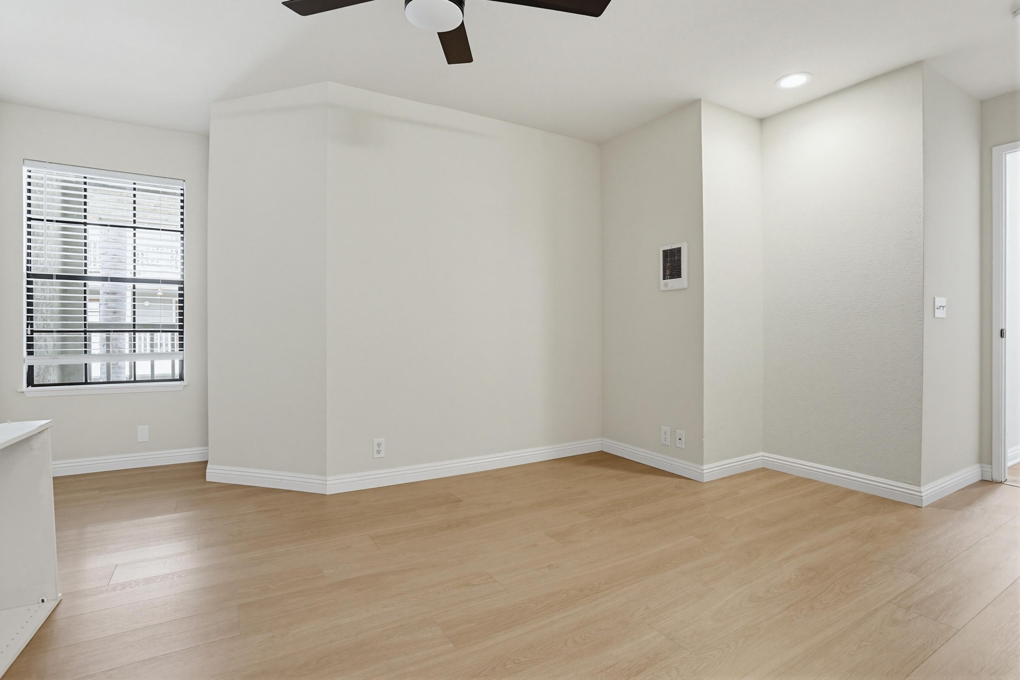 Virtual tour photo 24 of 40 for 3961 Hortensia St