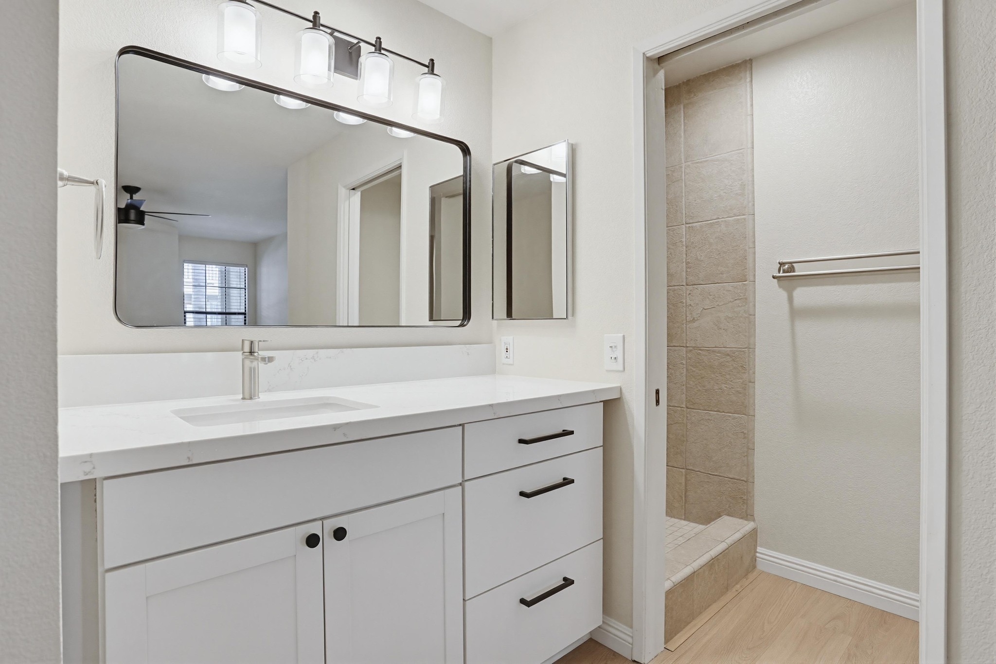 Virtual tour photo 27 of 40 for 3961 Hortensia St