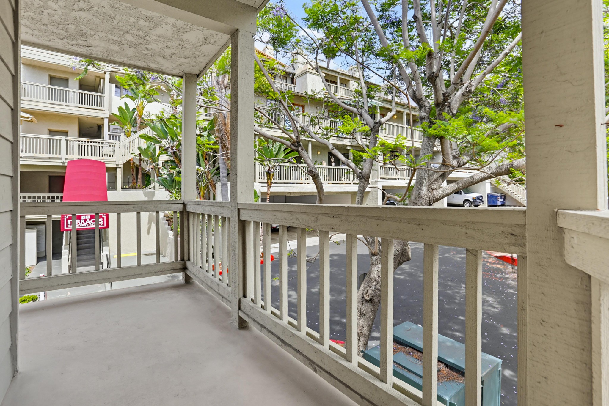 Virtual tour photo 32 of 40 for 3961 Hortensia St