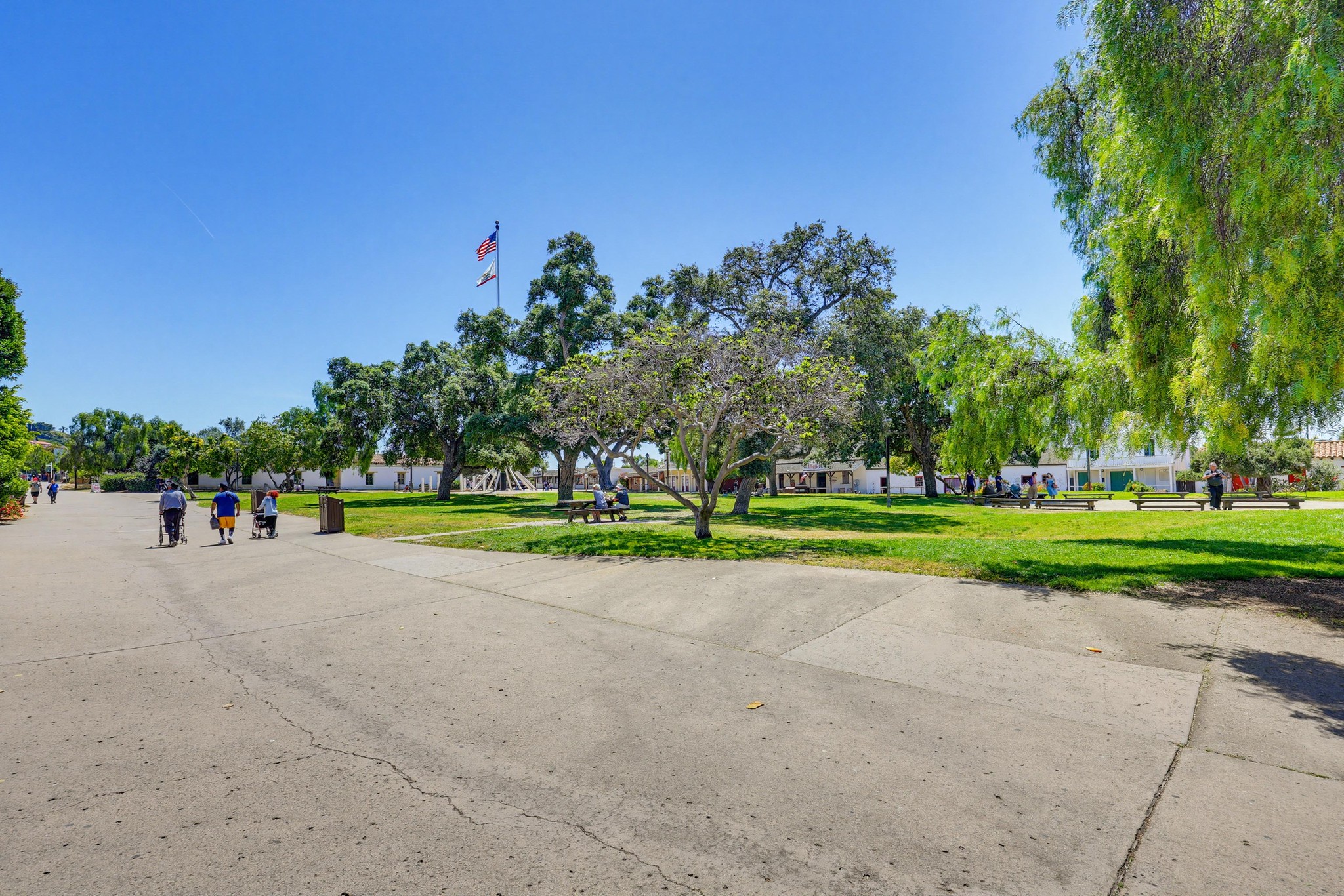 Virtual tour photo 37 of 47 for 3961 Hortensia St