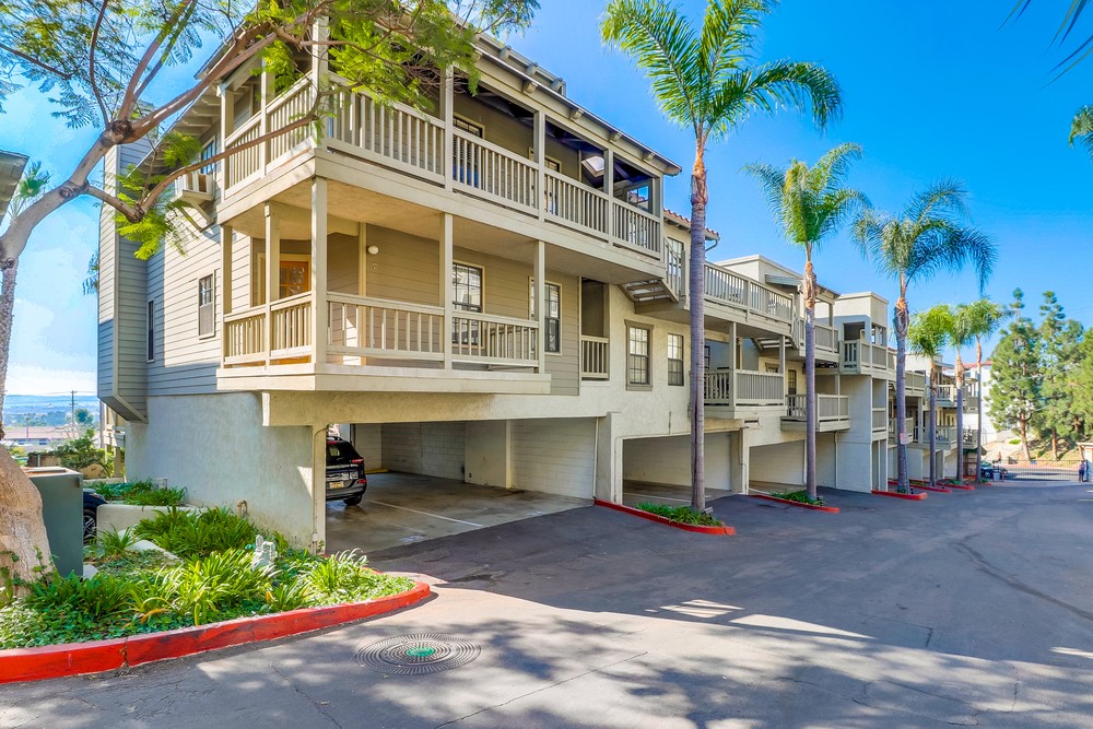 Virtual tour photo 3 of 39 for 3961 Hortensia St APT H7