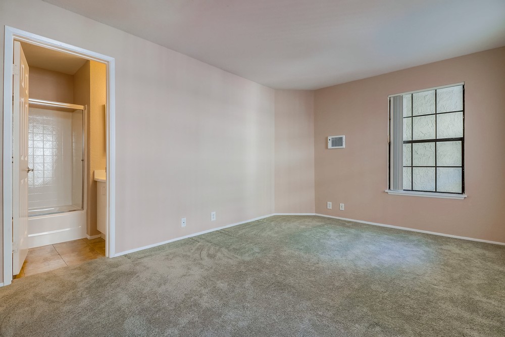 Virtual tour photo 32 of 39 for 3961 Hortensia St APT H7