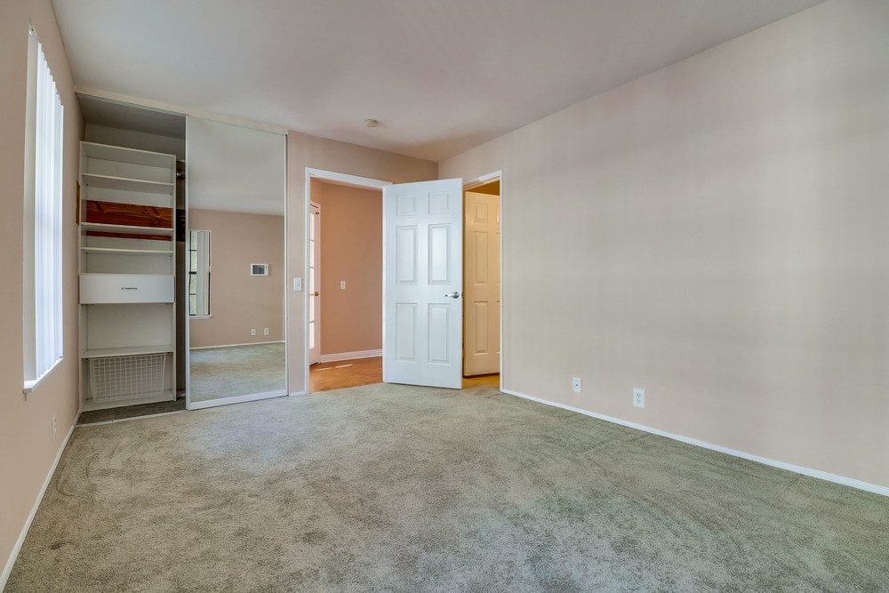 Virtual tour photo 33 of 39 for 3961 Hortensia St APT H7