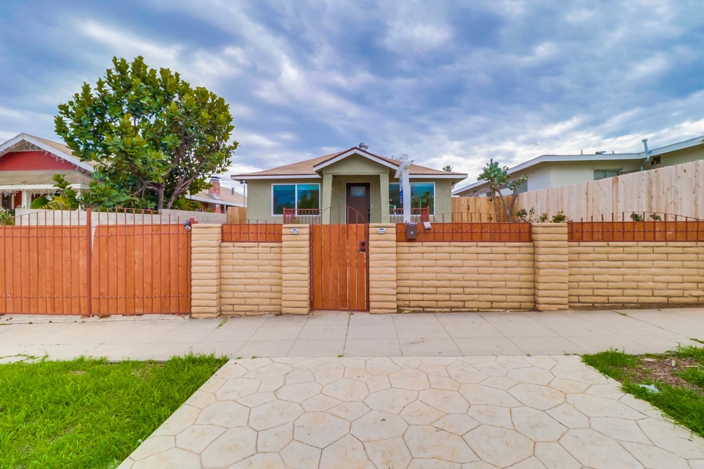 Virtual tour photo 1 of 40 for 3963 Franklin Ave
