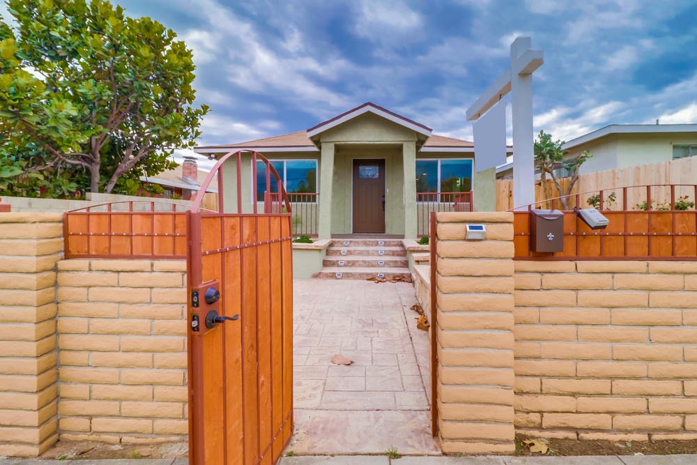 Virtual tour photo 4 of 40 for 3963 Franklin Ave