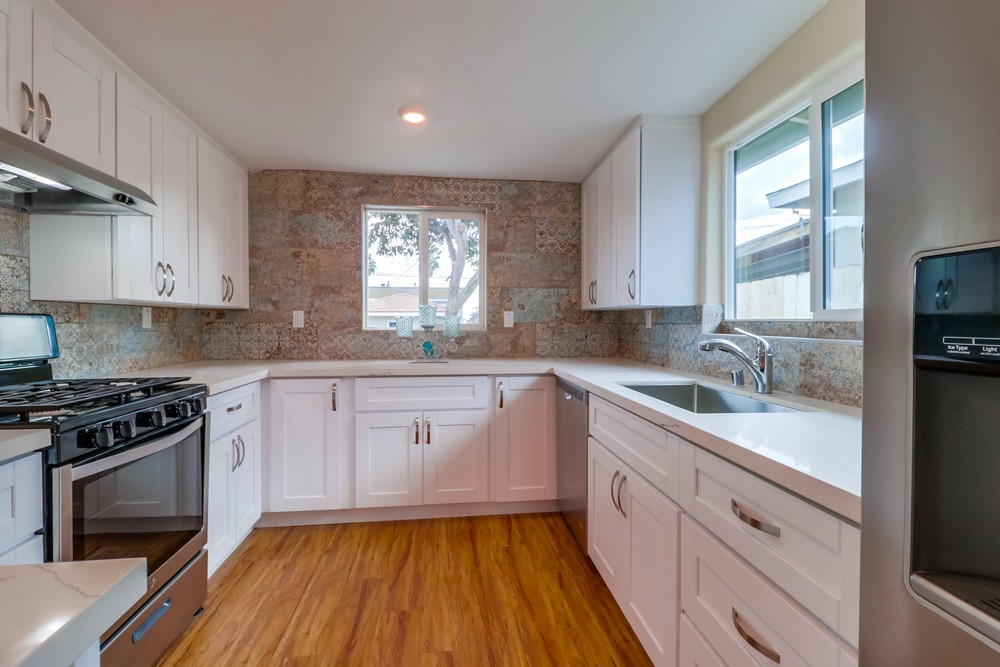 Virtual tour photo 15 of 40 for 3963 Franklin Ave