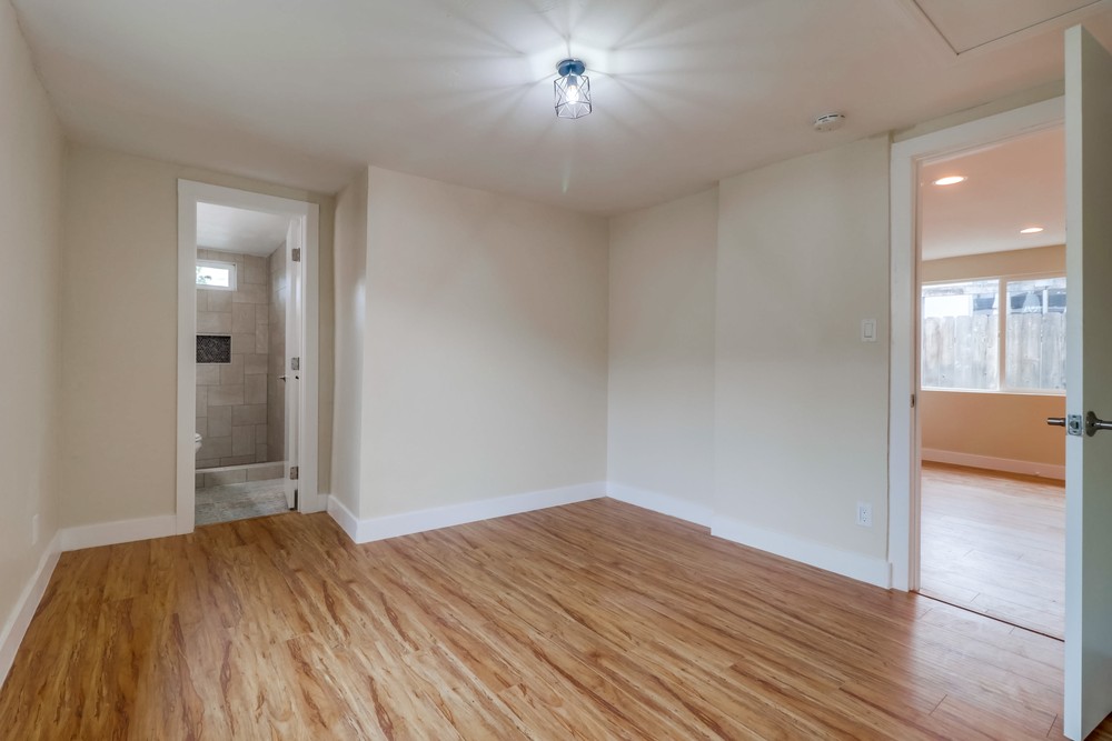 Virtual tour photo 21 of 40 for 3963 Franklin Ave