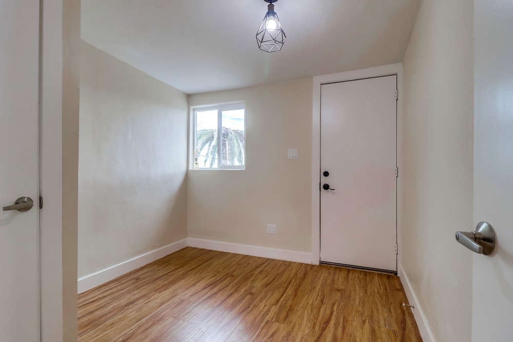 Virtual tour photo 23 of 40 for 3963 Franklin Ave