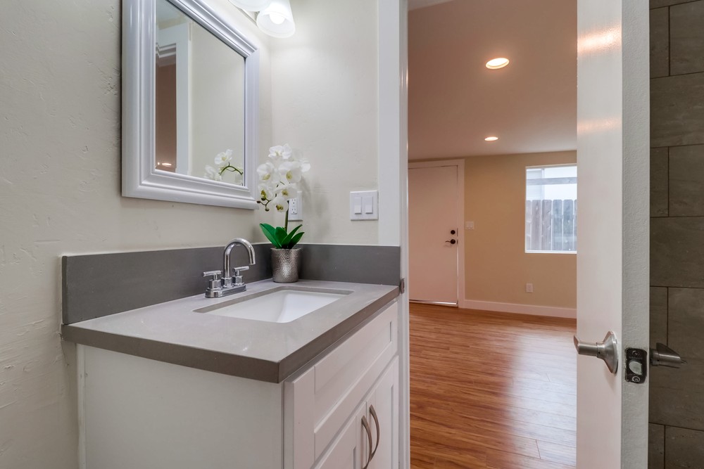 Virtual tour photo 29 of 40 for 3963 Franklin Ave